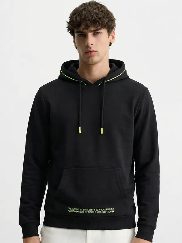 Highlander Men Black Hooded Pullover Sweatshirt