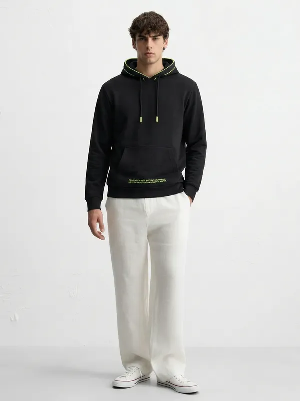 Highlander Men Black Hooded Pullover Sweatshirt