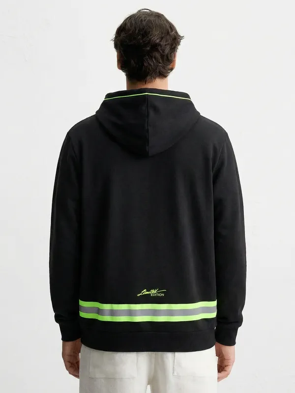 Highlander Men Black Hooded Pullover Sweatshirt