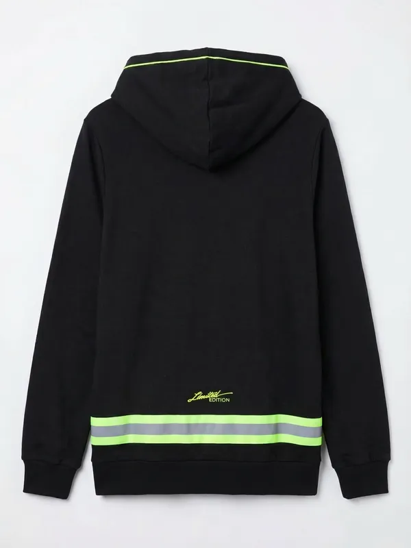 Highlander Men Black Hooded Pullover Sweatshirt