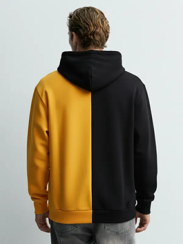 Highlander Men Black Hooded Pullover Sweatshirt