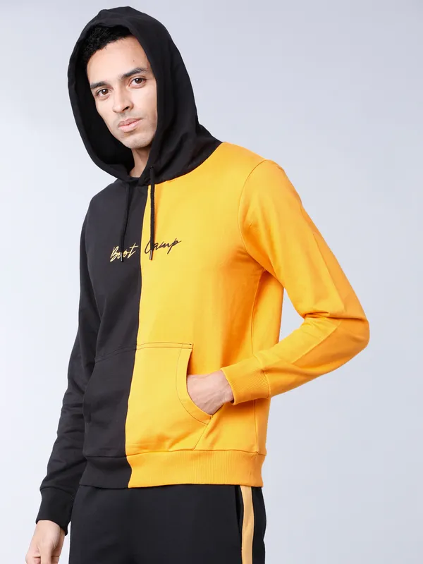 Highlander Men Black Hooded Pullover Sweatshirt