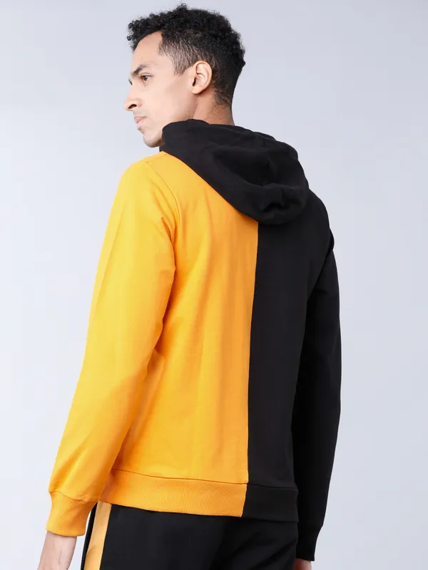 Highlander Men Black Hooded Pullover Sweatshirt