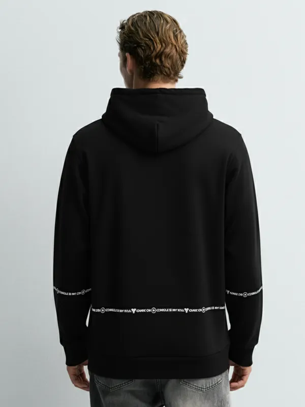 Highlander Men Black Hooded Pullover Sweatshirt