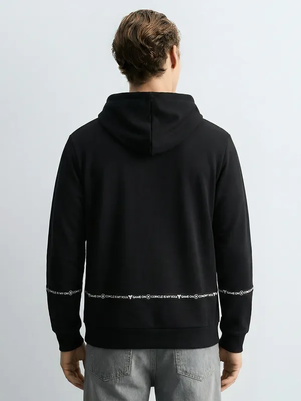 Highlander Men Black Hooded Pullover Sweatshirt