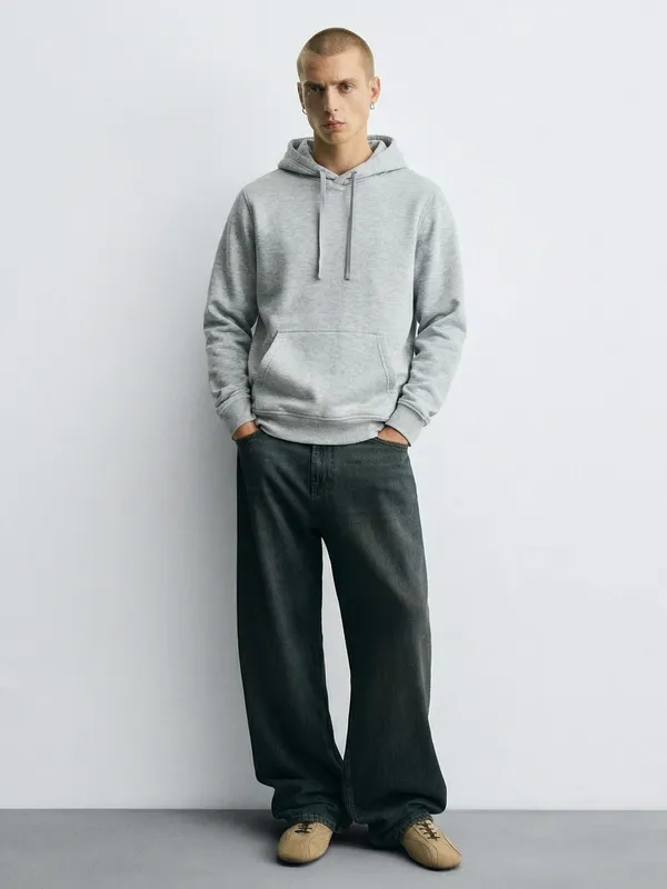 Men Solid Sweatshirt