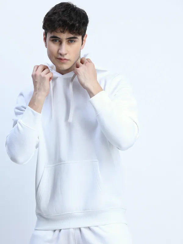 Men Solid Sweatshirt