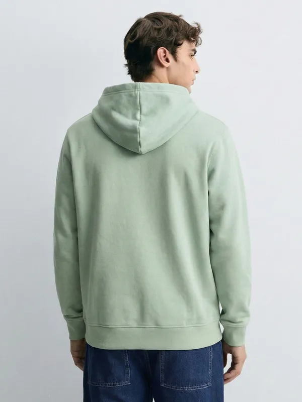 Men Solid Sweatshirt