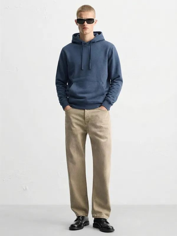 Men Solid Sweatshirt