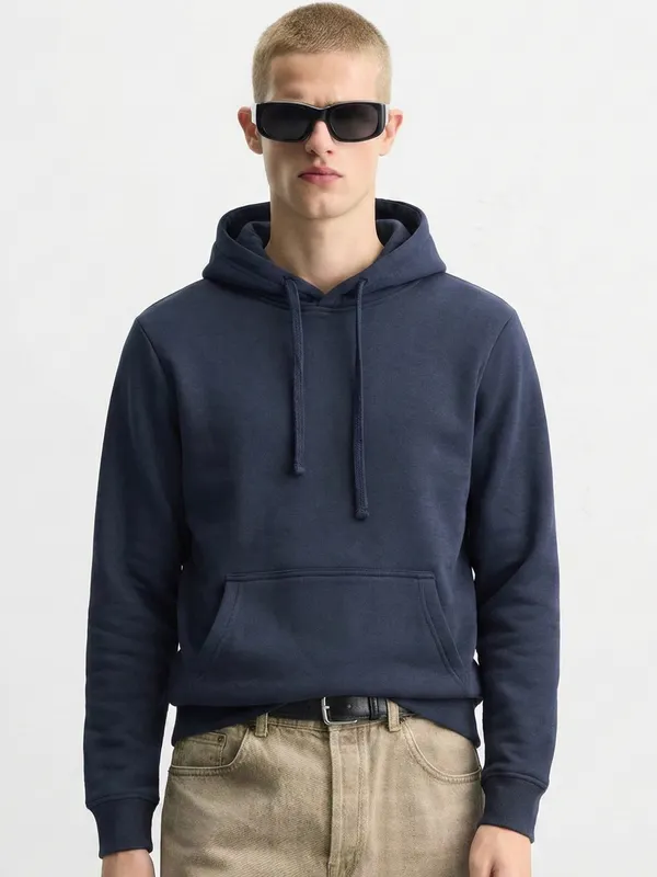 Men Solid Sweatshirt
