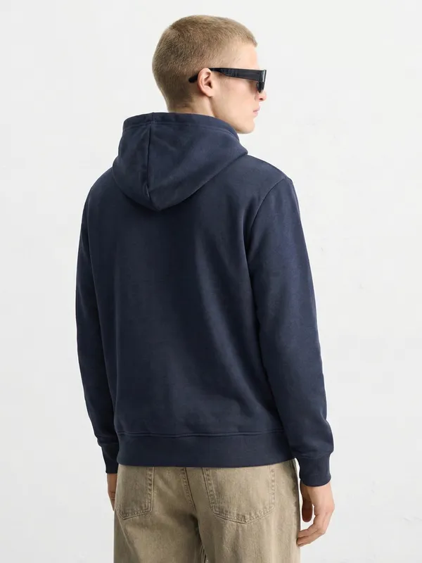 Men Solid Sweatshirt