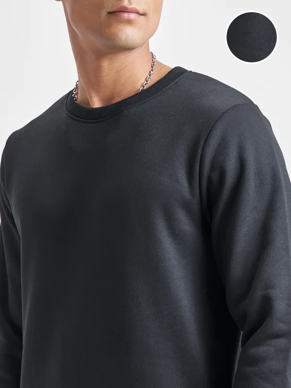 Highlander Men Black Round Neck Pullover Sweatshirt