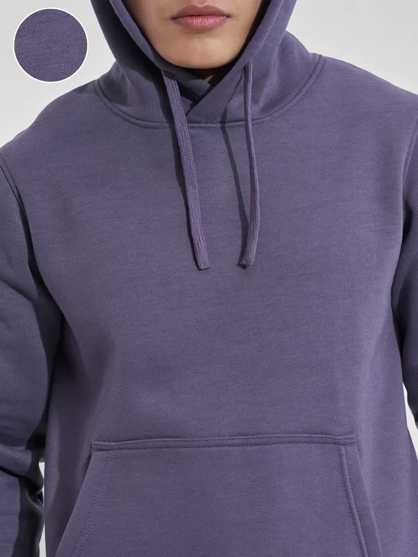 Men Solid Sweatshirt
