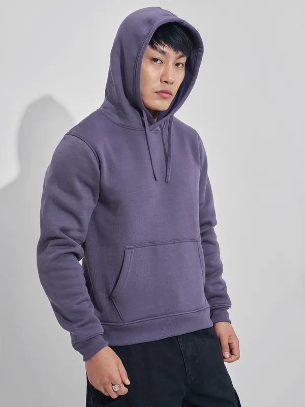 Men Solid Sweatshirt