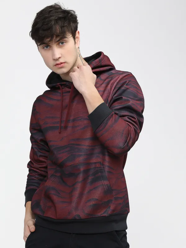 Highlander Men Red Hooded Pullover Sweatshirt