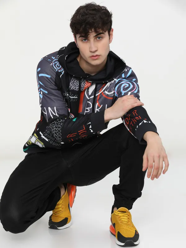 Highlander Men Black Hooded Pullover Sweatshirt