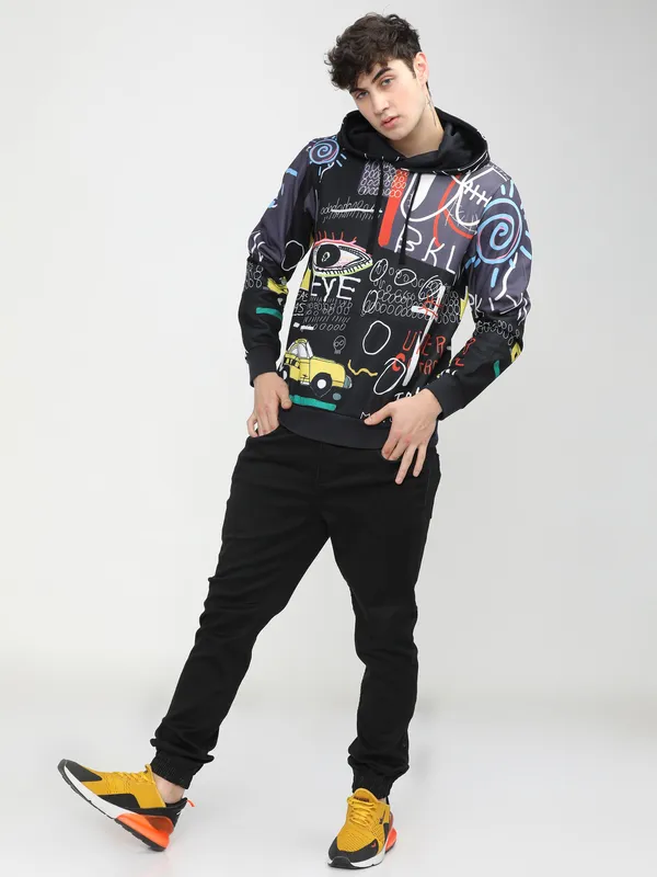 Highlander Men Black Hooded Pullover Sweatshirt