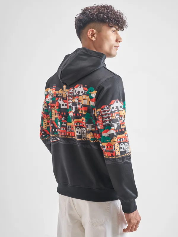 Highlander Men Black Hooded Pullover Sweatshirt