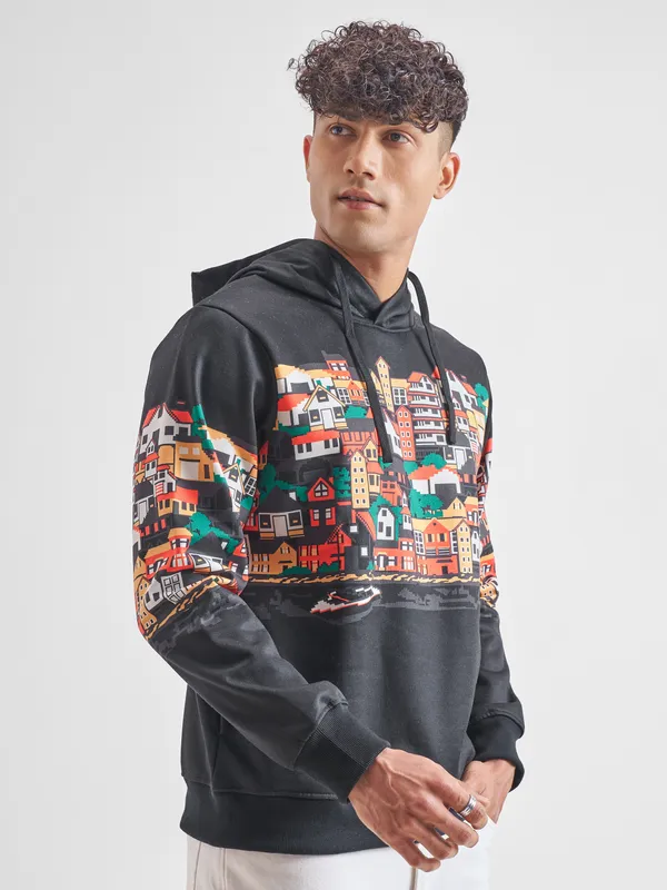 Highlander Men Black Hooded Pullover Sweatshirt