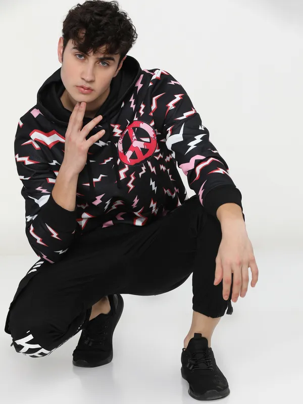 Highlander Men Black Hooded Pullover Sweatshirt