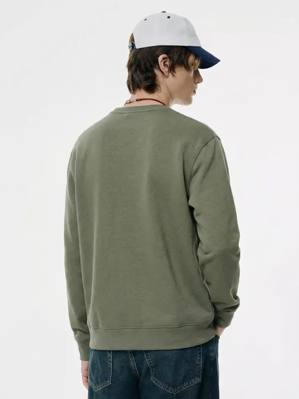 Men Solid Sweatshirt