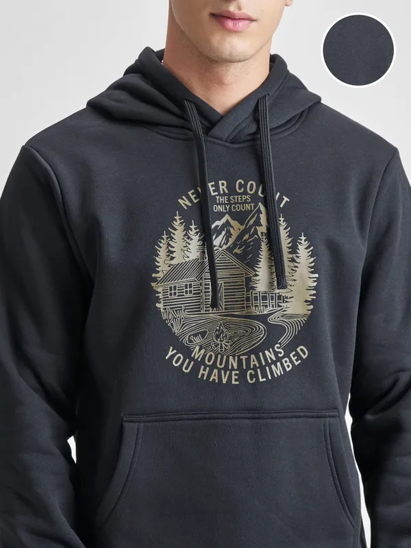 Highlander Men Black Hooded Pullover Sweatshirt