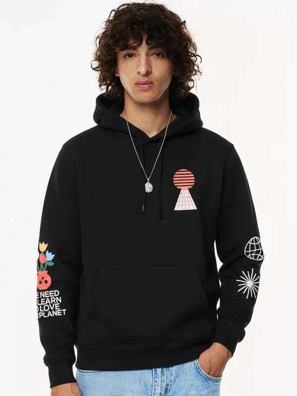 Highlander Men Black Hooded Pullover Sweatshirt