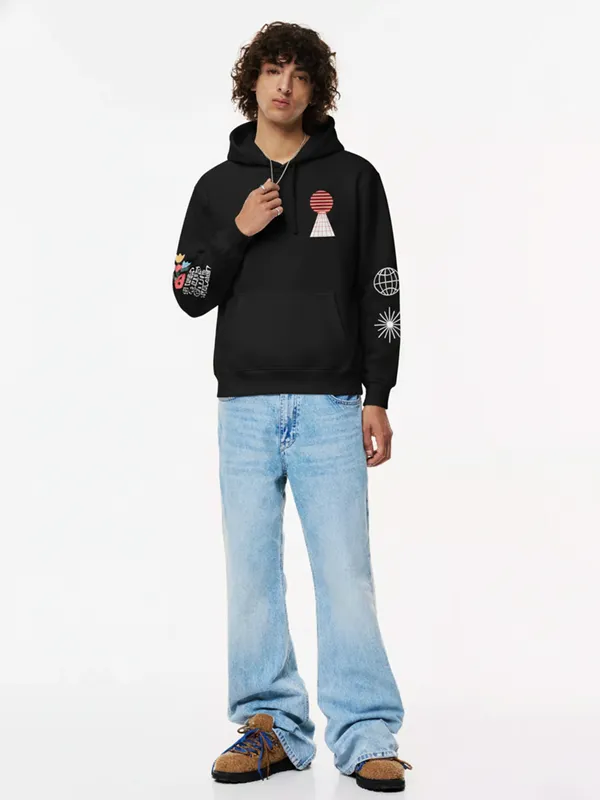 Highlander Men Black Hooded Pullover Sweatshirt