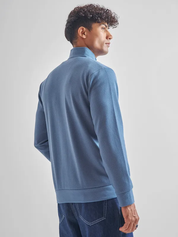 Men Solid Sweatshirt