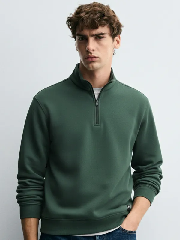 Highlander Men Green Mock Collar Pullover Sweatshirt