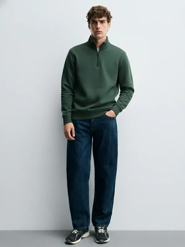 Highlander Men Green Mock Collar Pullover Sweatshirt