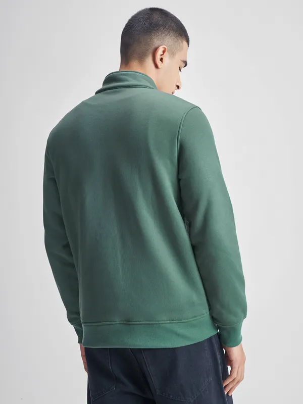 Men Solid Sweatshirt