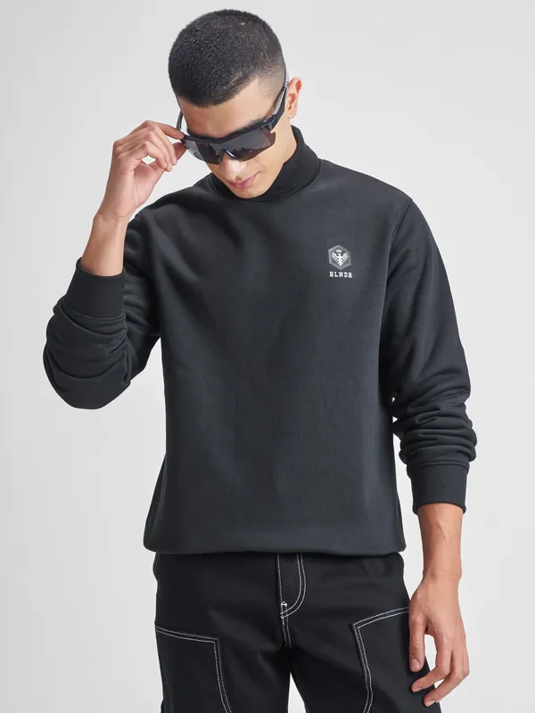 Highlander Men Black Turtle Neck Pullover Sweatshirt