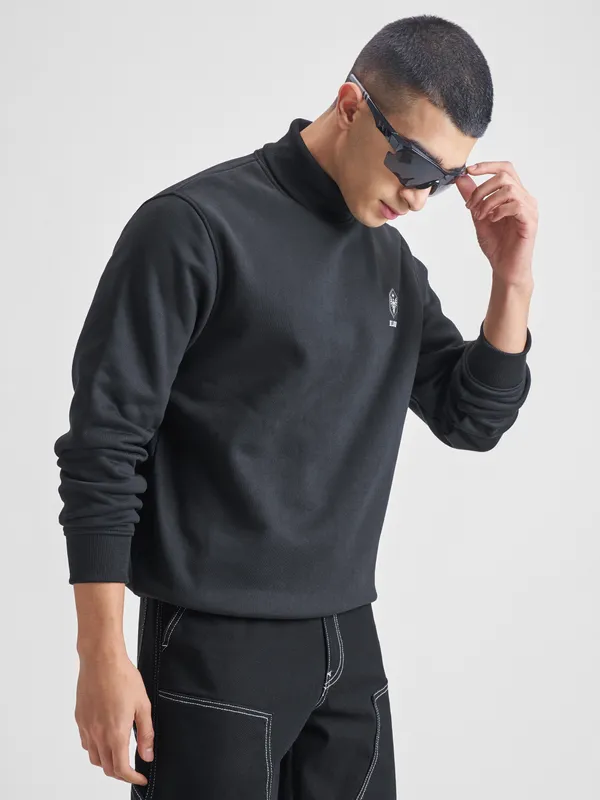 Highlander Men Black Turtle Neck Pullover Sweatshirt