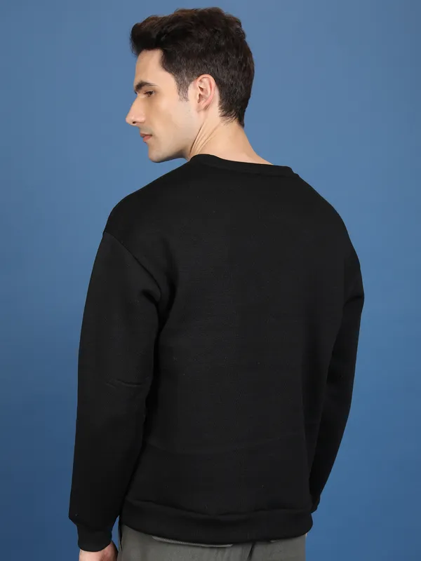 Highlander Men Black Round Neck Pullover Sweatshirt