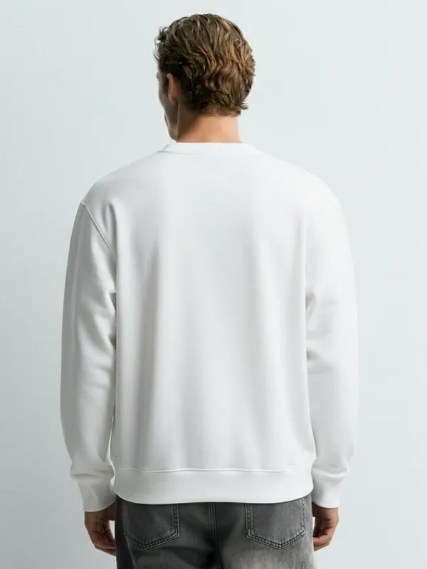 Highlander Men White Round Neck Pullover Sweatshirt