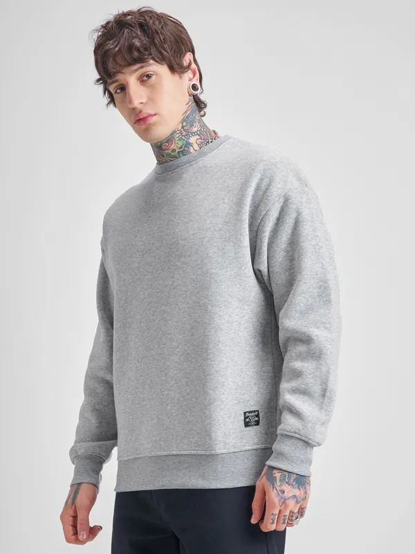 Men Solid Sweatshirt