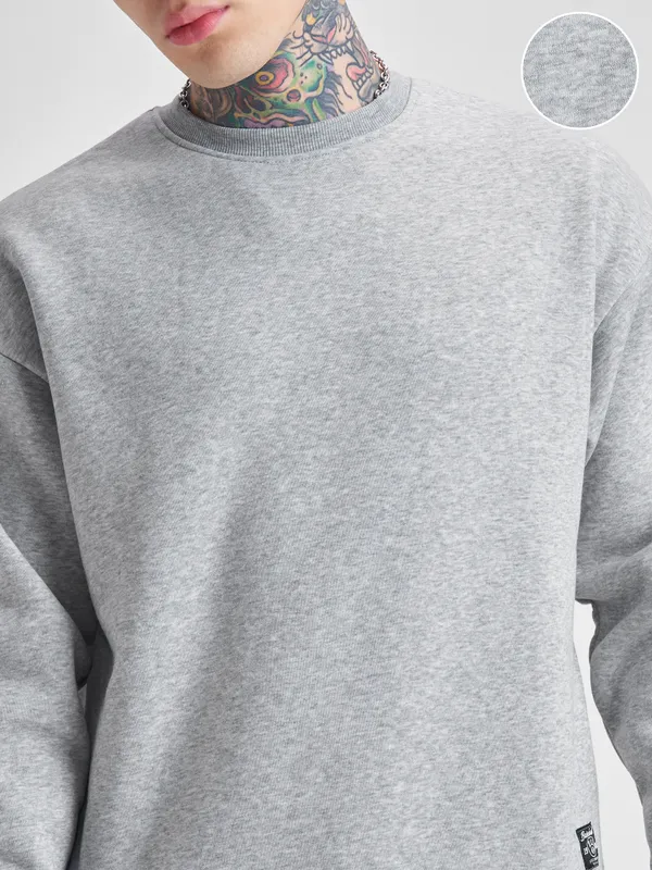 Men Solid Sweatshirt