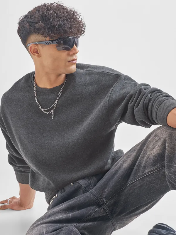 Men Solid Sweatshirt