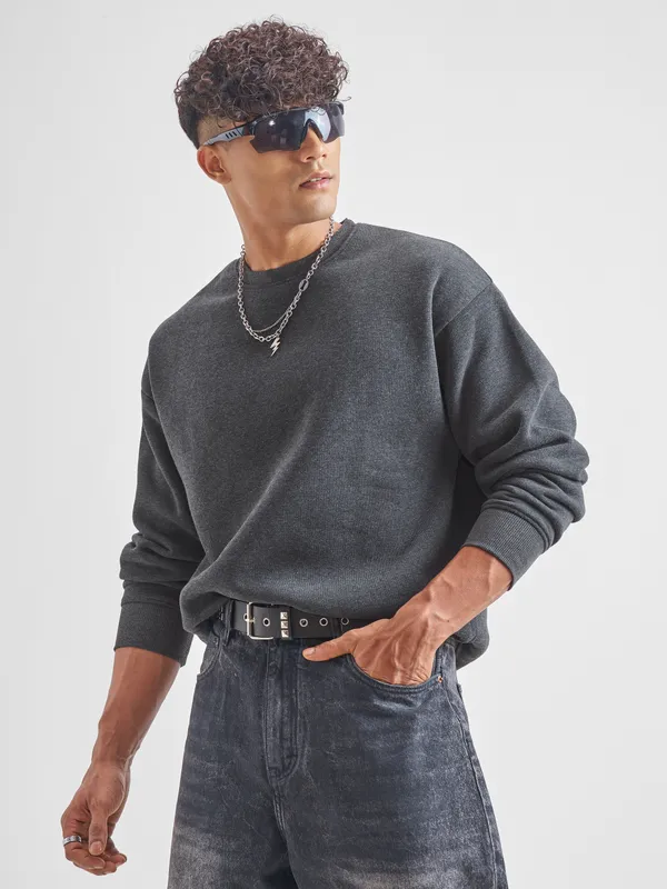 Men Solid Sweatshirt