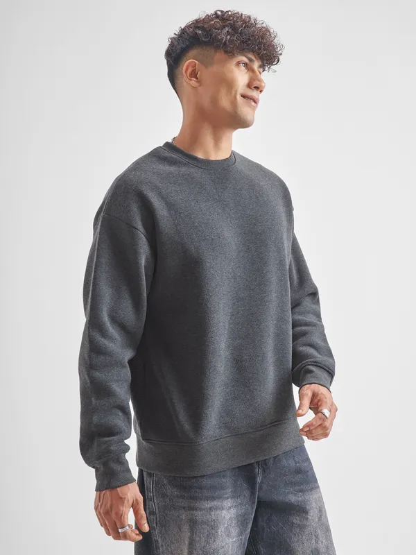 Men Solid Sweatshirt