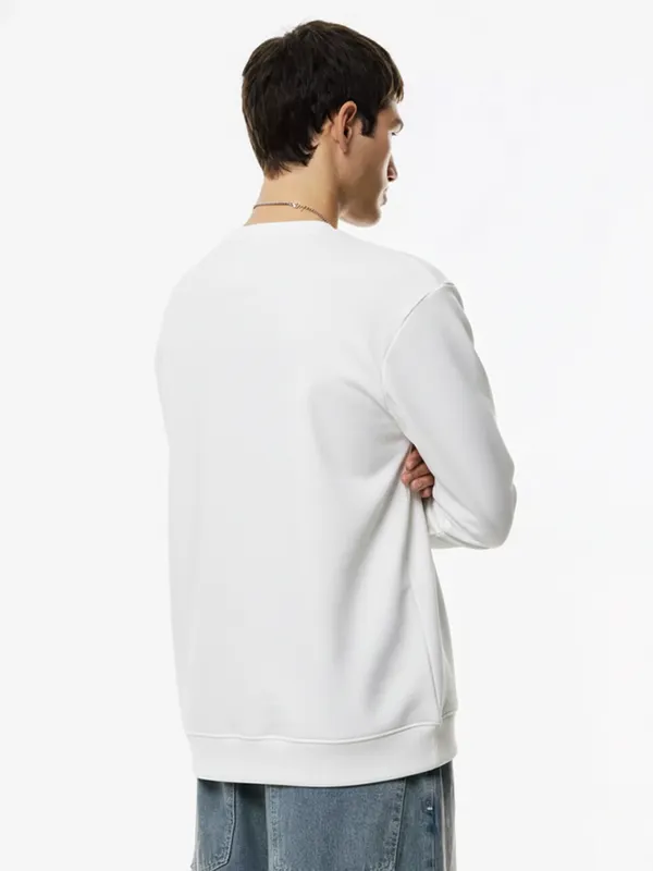 Highlander Men White Round Neck Pullover Sweatshirt