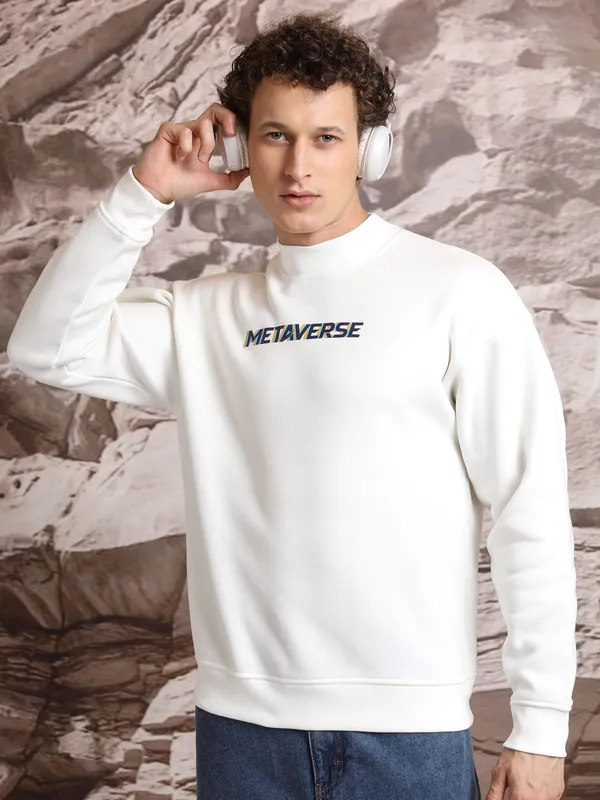 Highlander Men White Round Neck Pullover Sweatshirt
