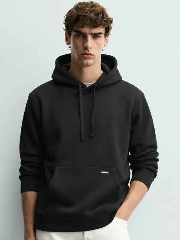 Men Solid Sweatshirt