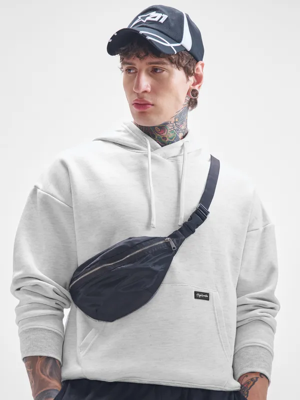 Men Solid Sweatshirt