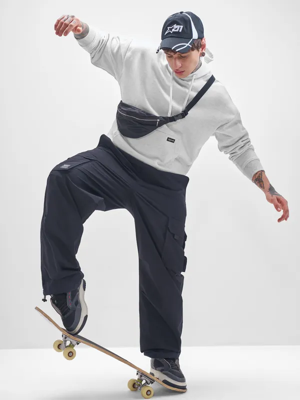 Men Solid Sweatshirt