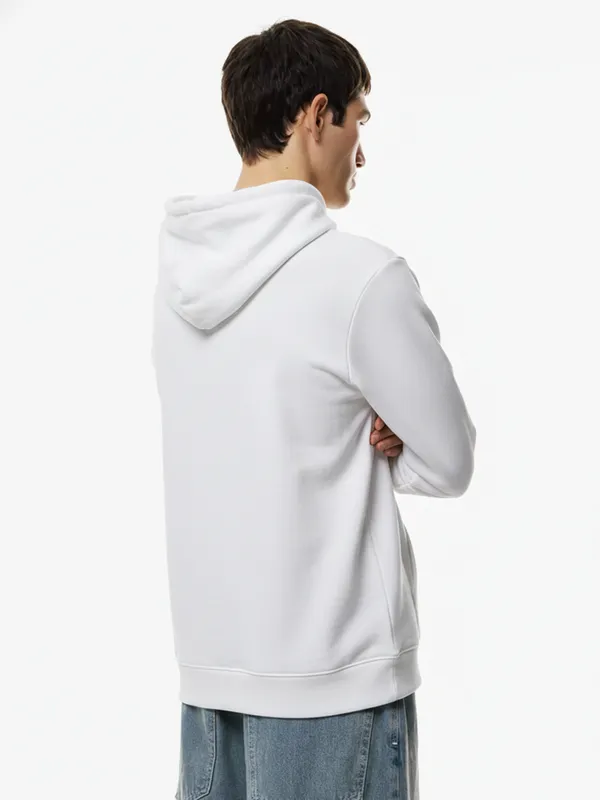 Highlander Men White Hooded Pullover Sweatshirt