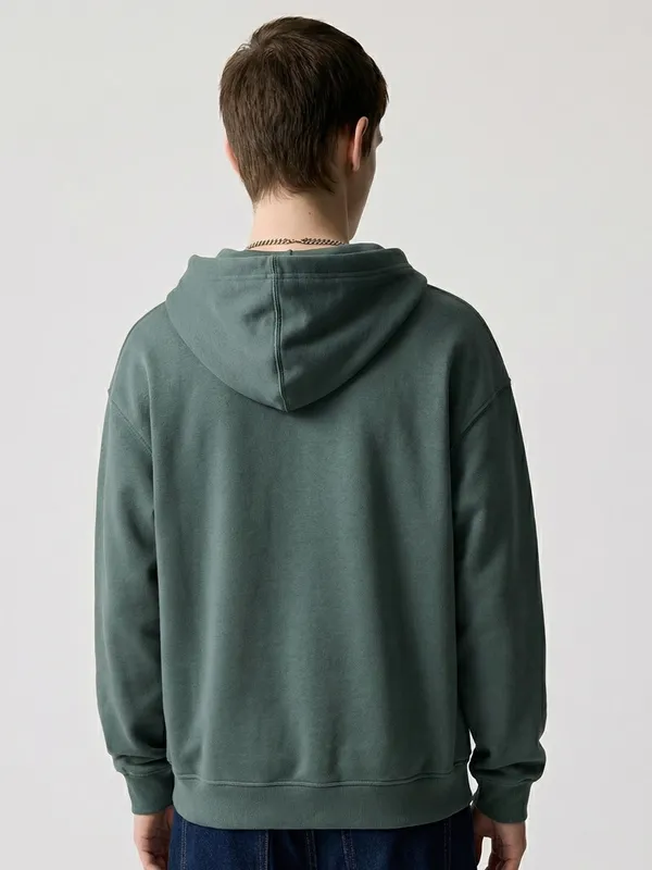 Men Solid Sweatshirt