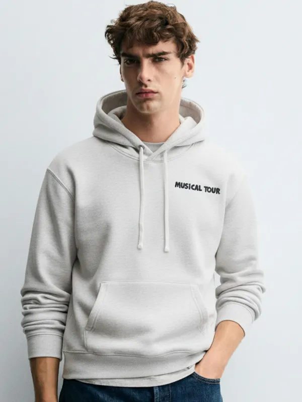 Highlander Men White Hooded Pullover Sweatshirt