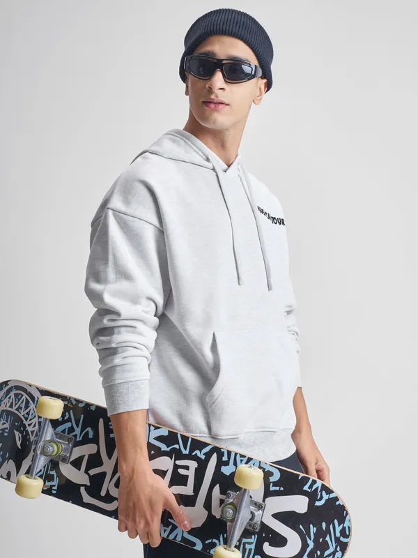 Highlander Men White Hooded Pullover Sweatshirt